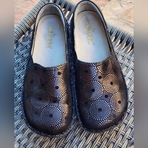 Alegria women's Debra‎ DEB-824 Leather NURSE SLIP SHOE